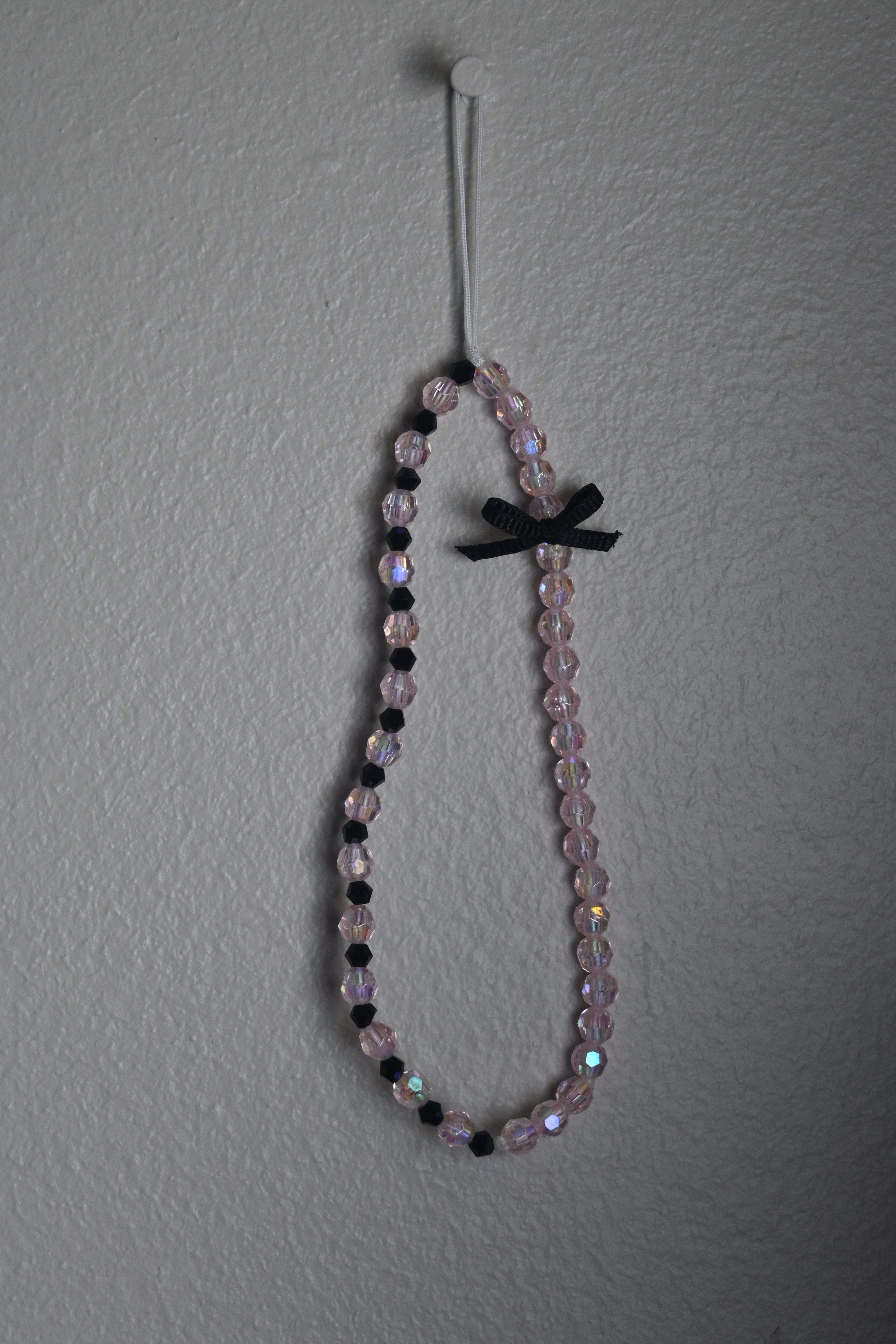 🖤 Dark Romance Phone Charm – Handmade Aesthetic Accessory