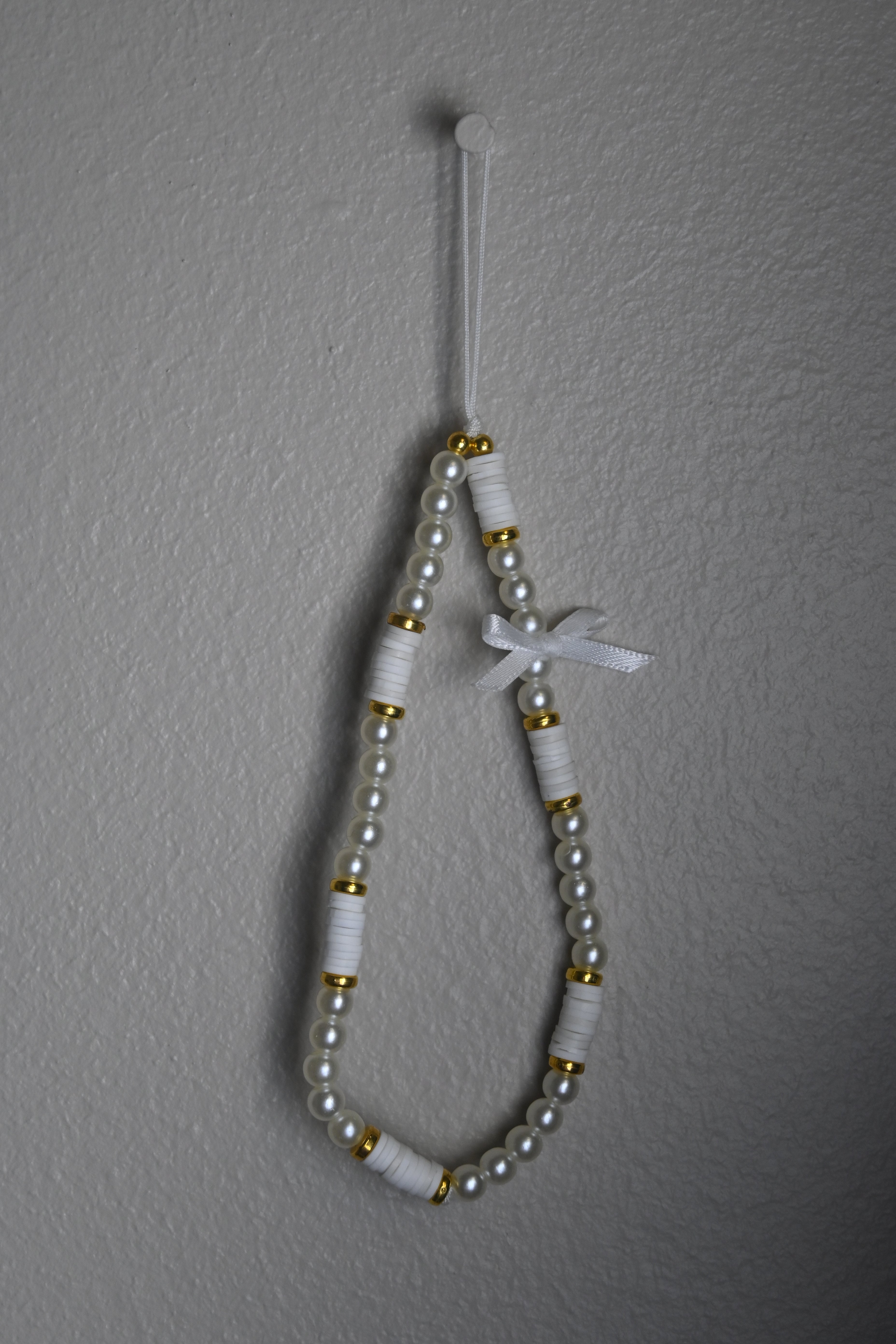🤍 Pure Charm Phone Charm – White Pearl Beaded Aesthetic Accessory