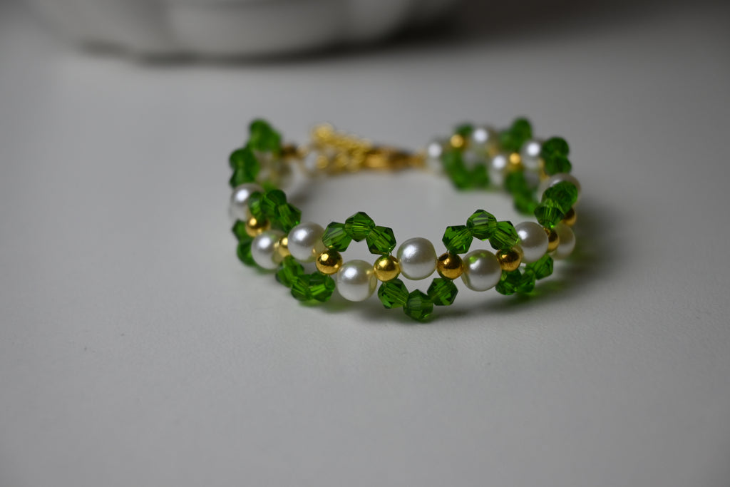 Handmade Crystal & Pearl Bracelet – Black or Green Variant