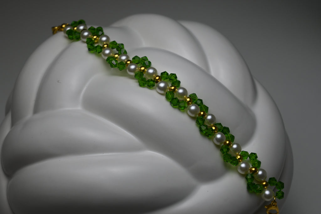 Handmade Crystal & Pearl Bracelet – Black or Green Variant
