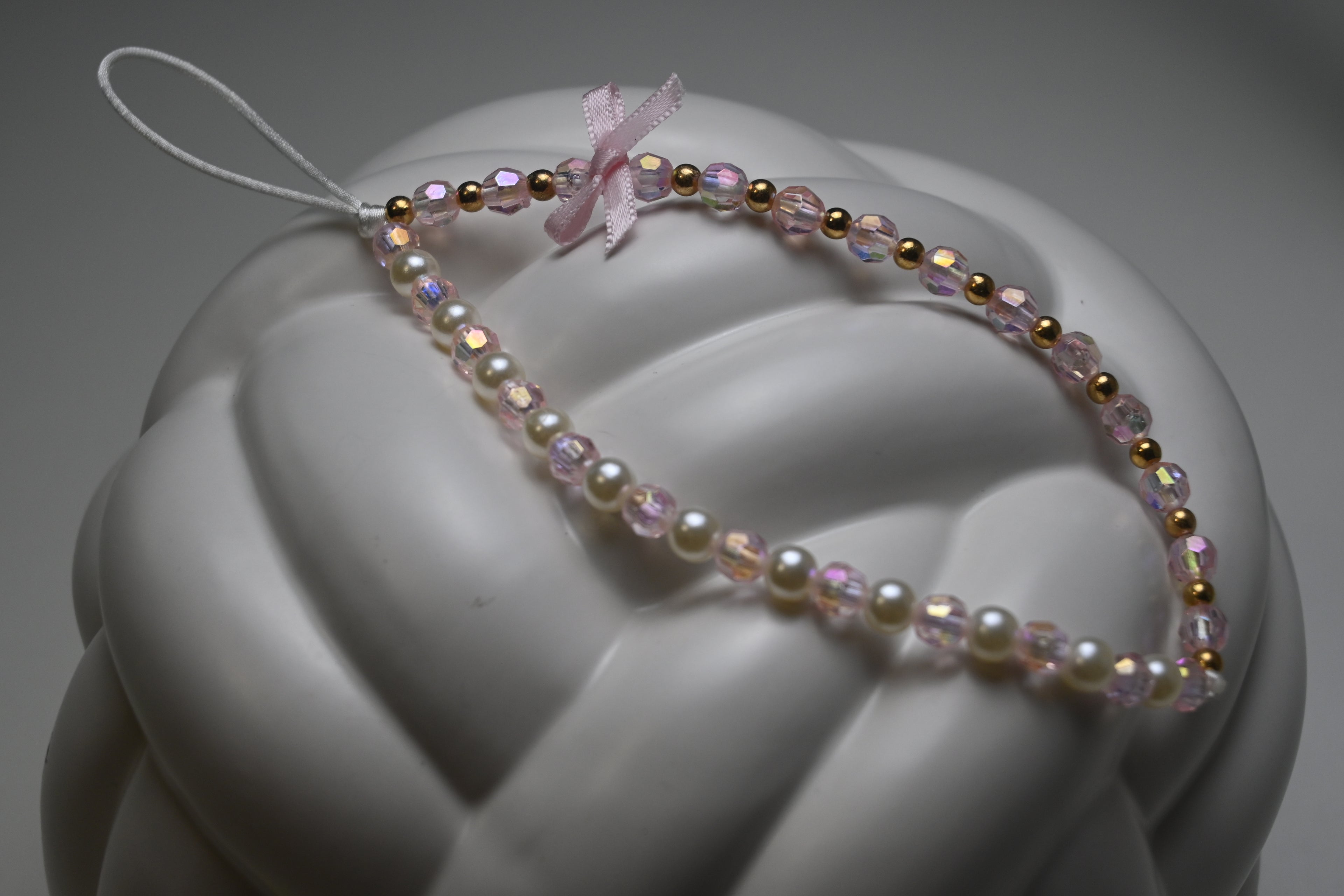 🌸 Pretty in Pink Phone Charm – Pearl, Crystal & Gold Beaded Accessory